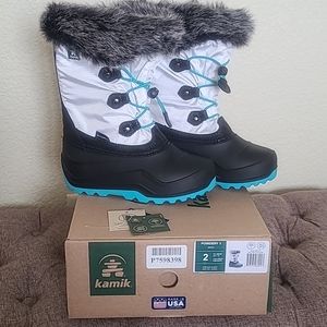 NWT Kamik Girls Snowboots